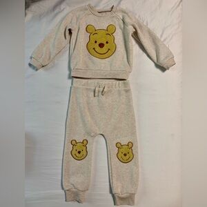 Disney Winnie the Pooh Cream Cozy Set